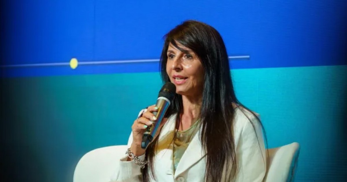 Su diploma volvió a comisión y el oficialismo pierde un voto clave.