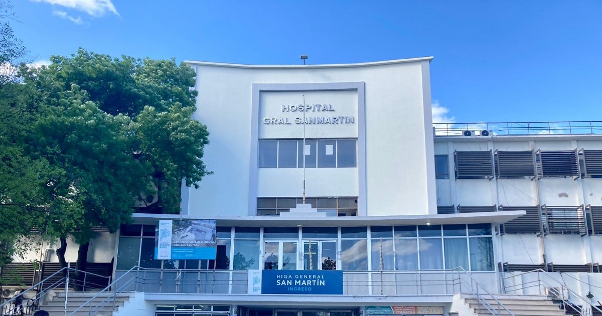 Tras la lluvia, el Hospital San Martín de La Plata volvió a mostrar su peor cara.