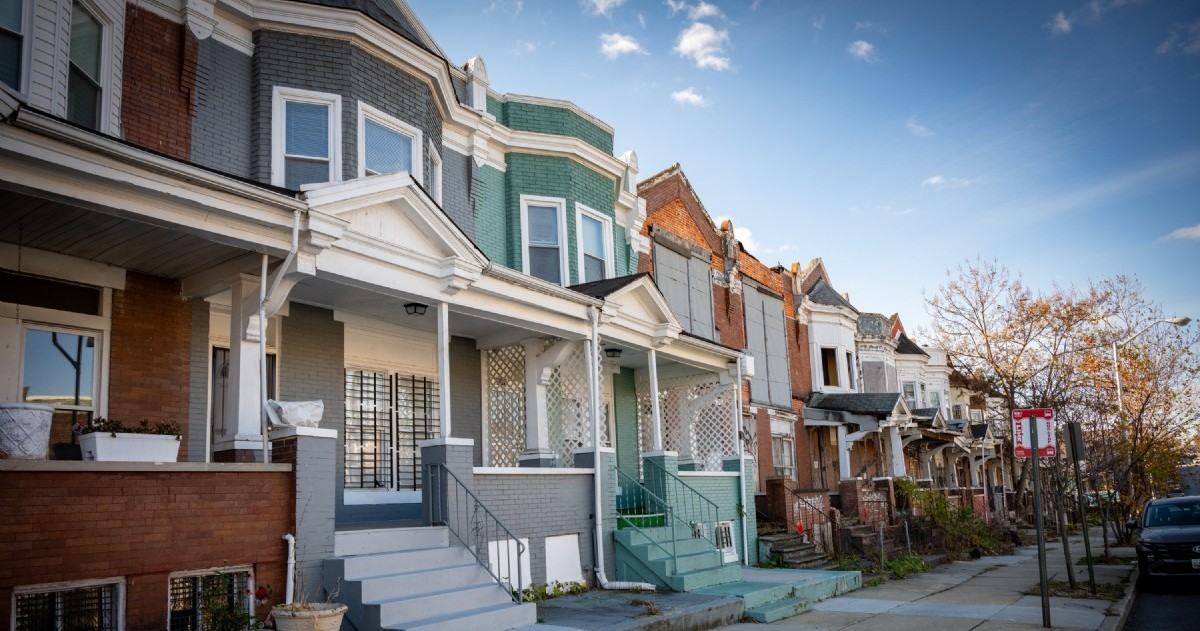 El estafador Fernando Plastino se compró una casa en la cuadra 2500 de la avenida Edmondson (Estados Unidos) en nombre de un inversionista argentino.