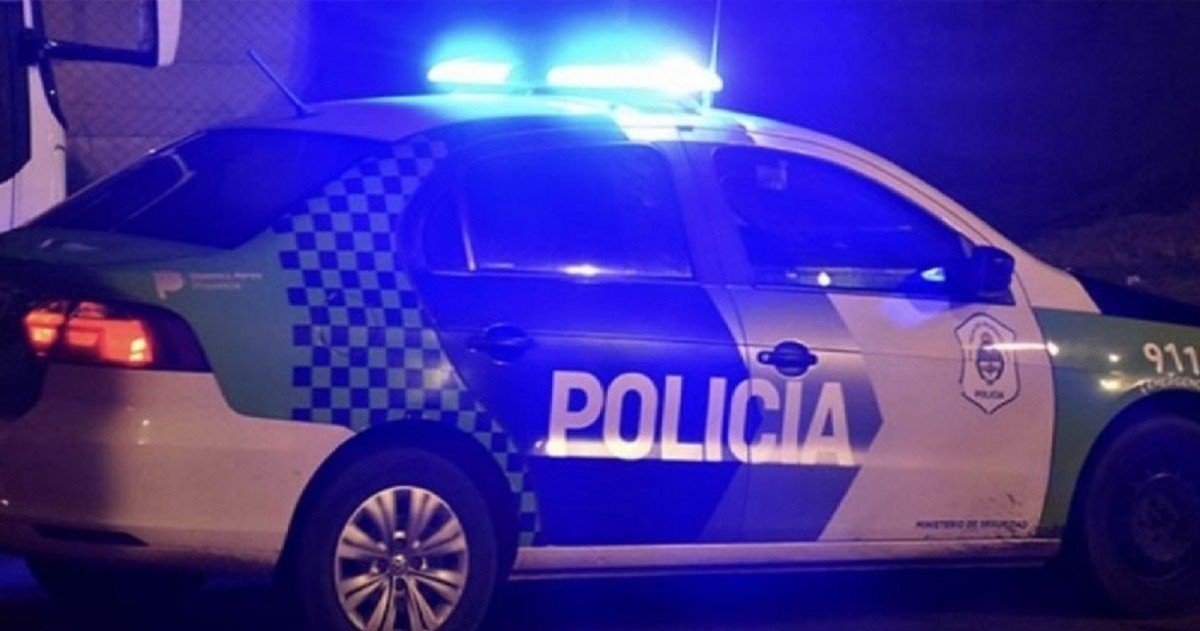 El hecho se registró pasadas las 6, cuando personal policial arribó a la intersección de la calle España y ruta 9 en la mencionada localidad del norte del Gran Buenos Aires.