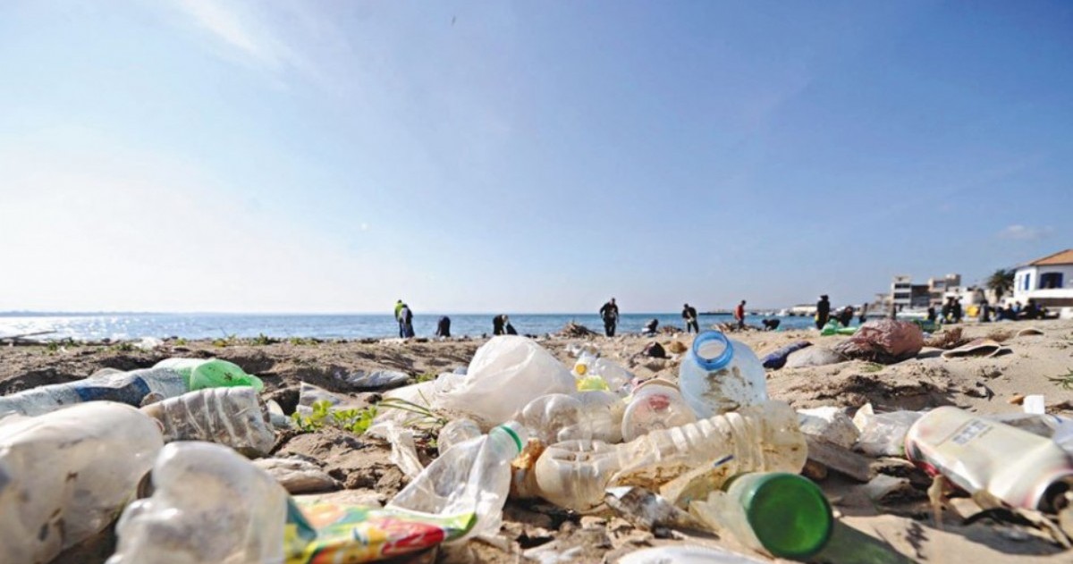 El plástico domina la basura costera y agrava la crisis ambiental en Mar del Plata