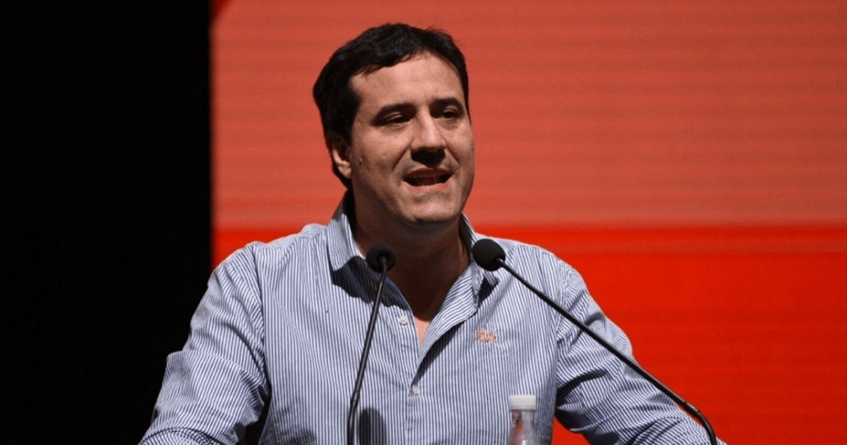 El senador radical Maximiliano Abad.