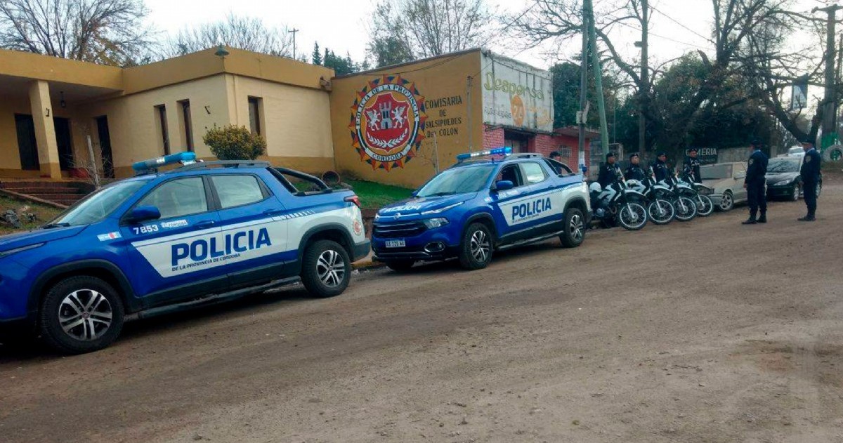 El femicidio ocurrió este lunes a la madrugada en la vivienda ubicada en el barrio Villa Sol, de Salsipuedes, y el agresor, quien también hirió a un amigo de la víctima, logró escapar aunque horas después fue detenido.