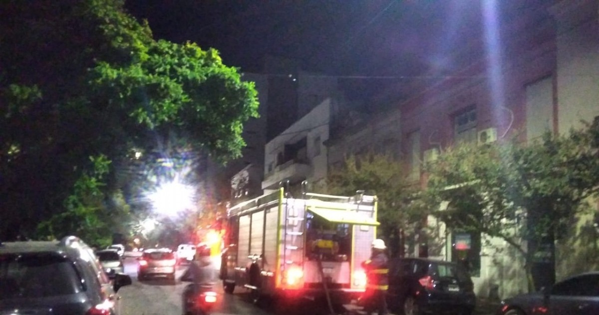 Se incendió la casa del femicida Ricardo Barreda, ubicada en la calle 48, entre 11 y 12, en el centro de la ciudad de La Plata.