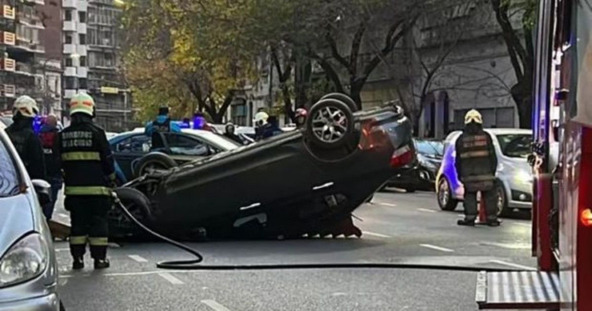 El siniestro ocurrió sobre la avenida Juan Bautista Alberdi, entre entre Víctor Martínez y Emilio Mitre, en el barrio de Caballito.