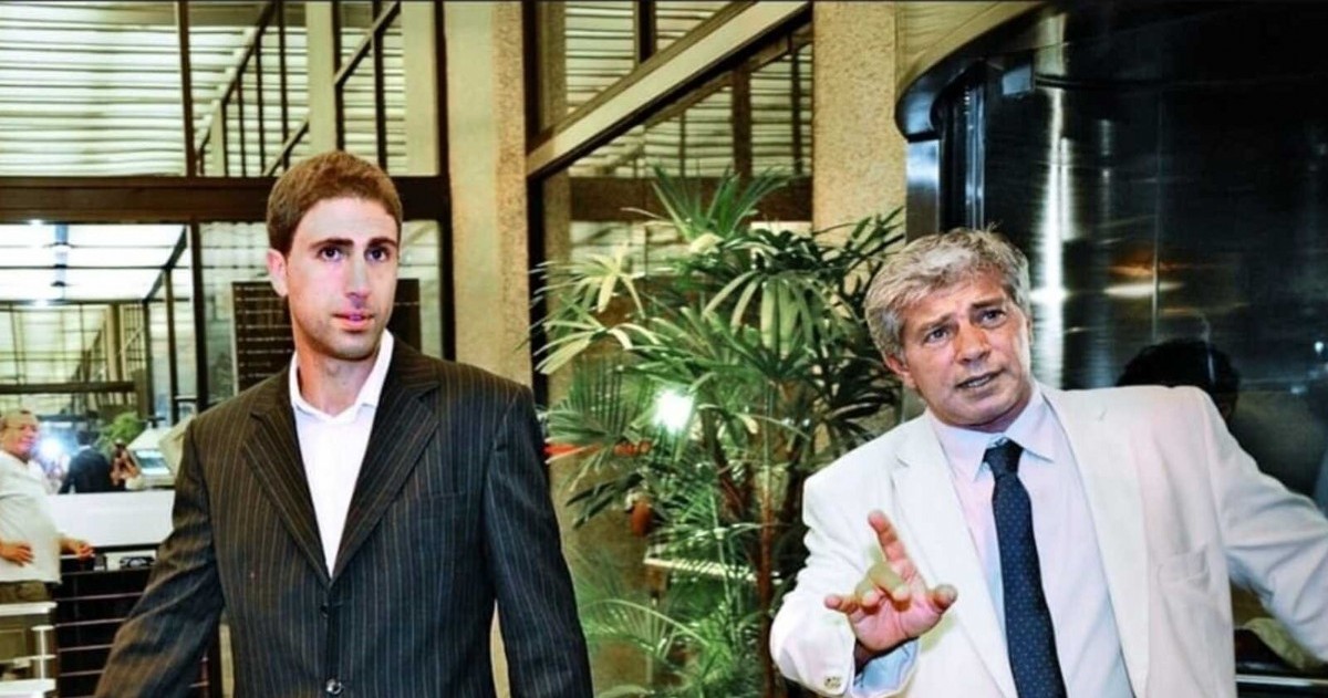 El representante de modelos junto a su abogado.
