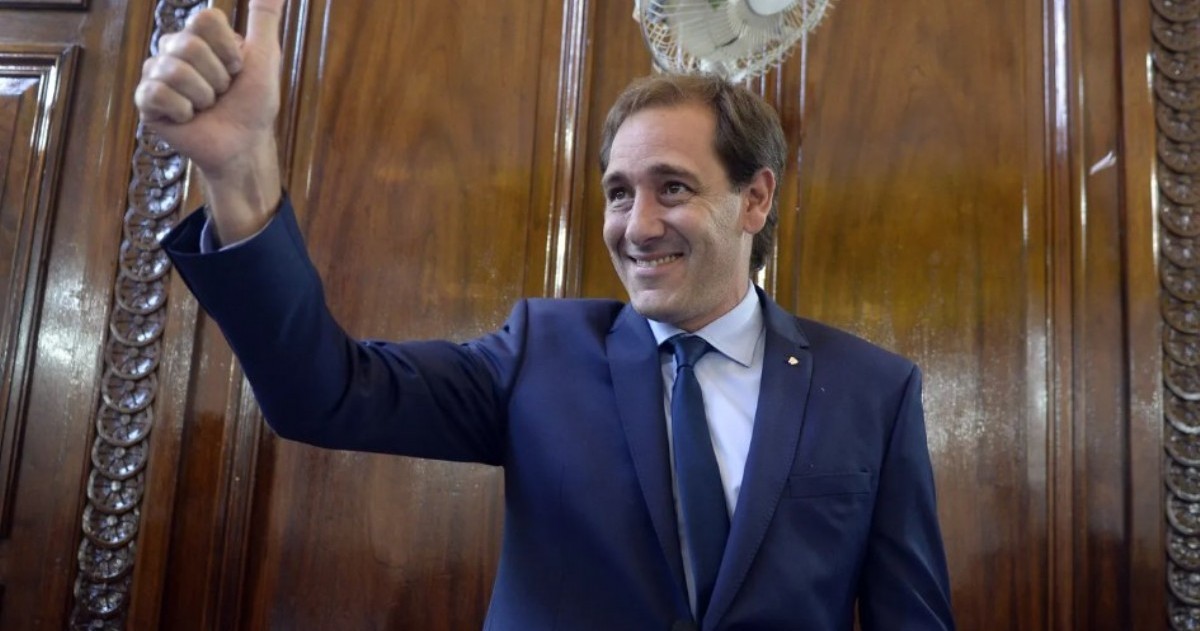 Julio Garro se mantiene en silencio mientras su defensa habla de persecución política.