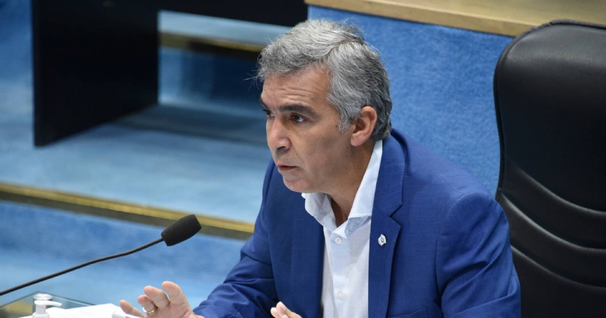 Facundo López es acusado de manipular la necesidad social durante la campaña.