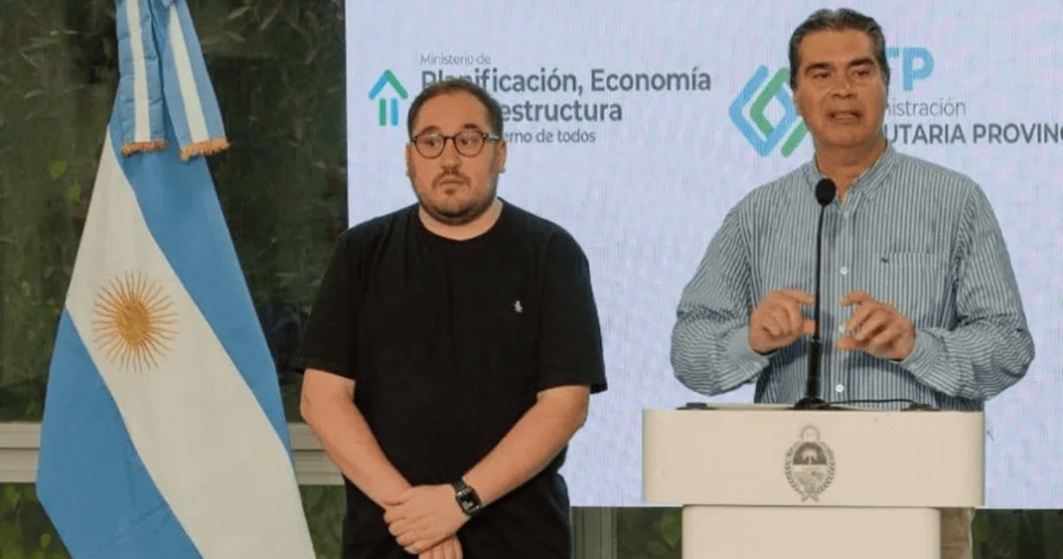 El ministro chaqueño Santiago Pérez Pons junto al gobernador Jorge Capitanich.