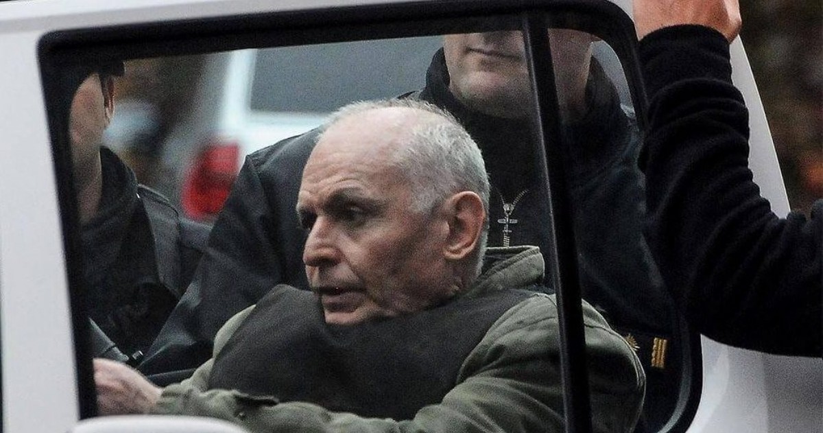 “Esto es un circo romano”, pronunció Carlos Eduardo Robledo Puch (70), el mayor asesino múltiple de la historia criminal argentina.