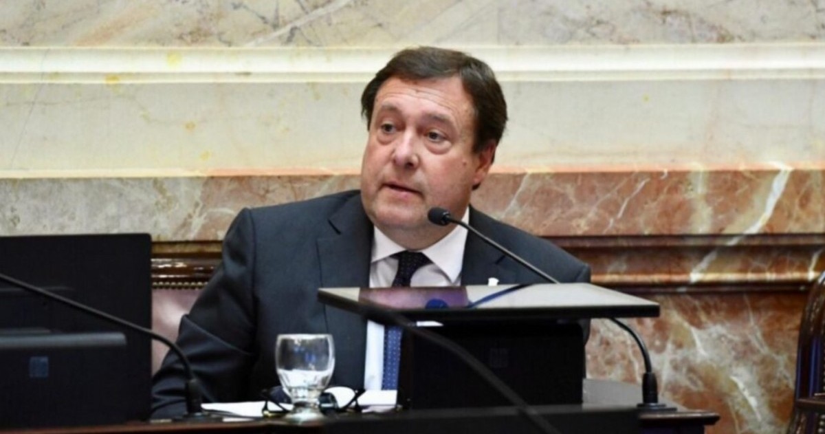 Alberto Weretilneck se posiciona en el punto más bajo de popularidad desde su regreso al poder.