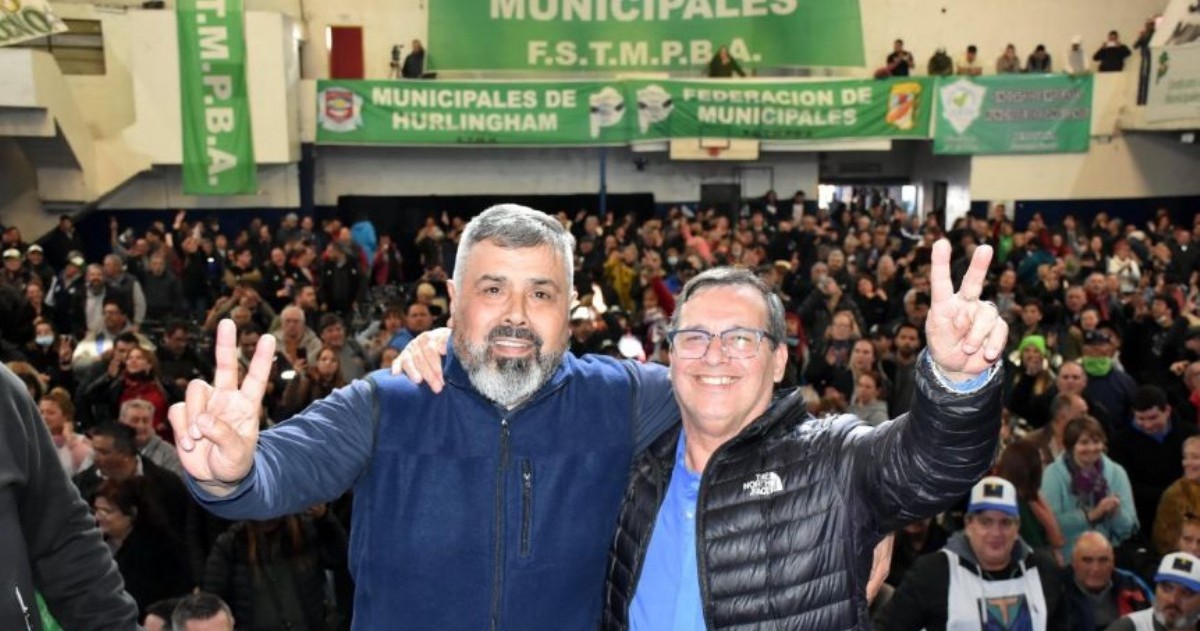 El extinto secretario general, Humberto Bertinat (izquierda) y el actual titular Walter Leonardi.