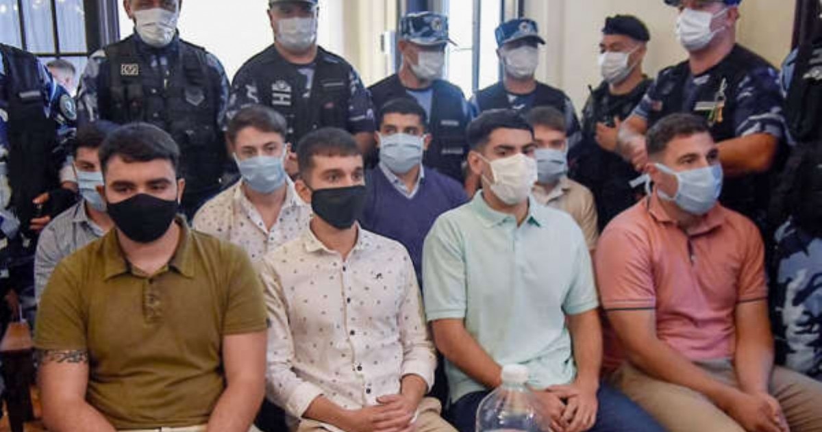El forense que realizó la autopsia al cuerpo de Fernando Báez Sosa, cuatro médicos, dos policías y funcionarios municipales y judiciales son los testigos que declararán este lunes.