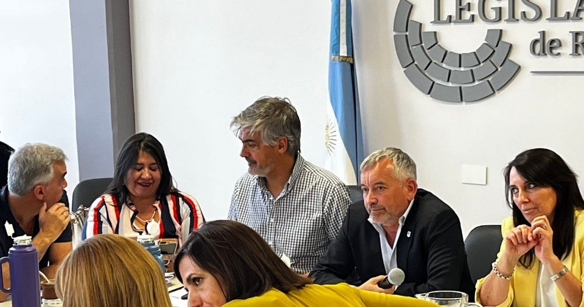 La exposición de Sánchez fue tan deficiente que provocó risas generalizadas en el plenario.