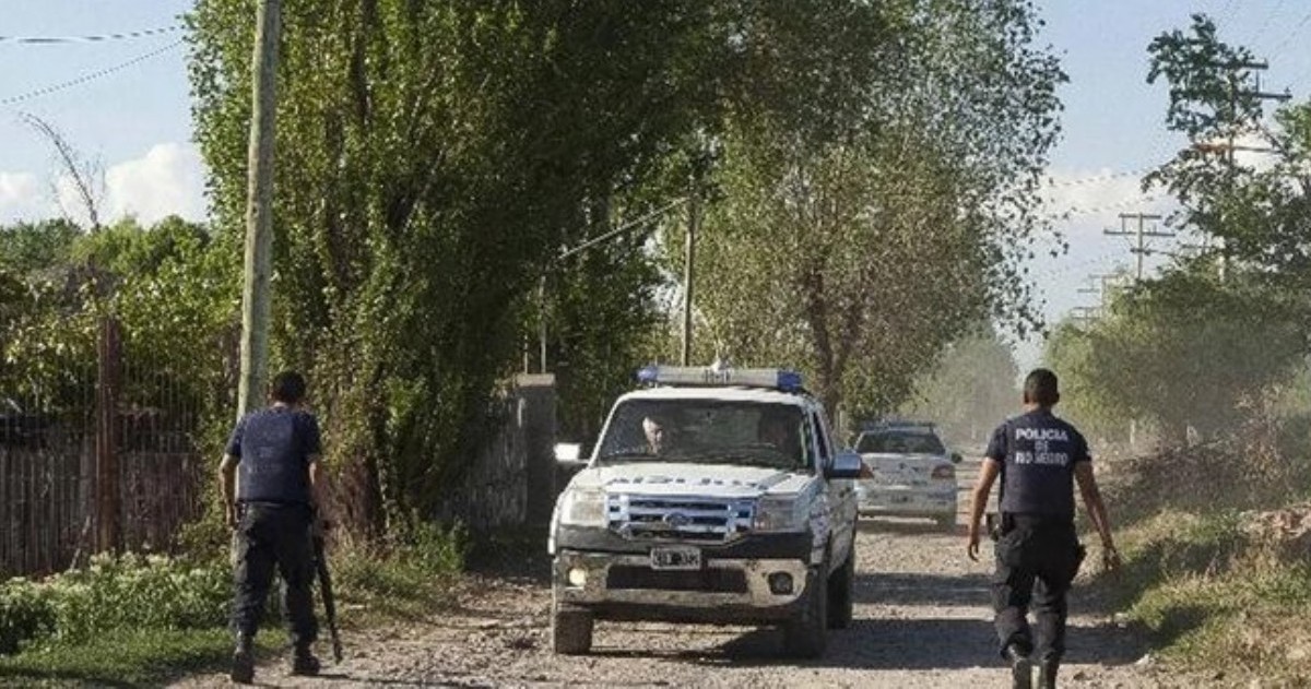 Los hombres consiguieron hacerse del botín luego de reducir a un sereno, un portero y a un maquinista y encerrarlos en una cámara de frío con bajas temperaturas.