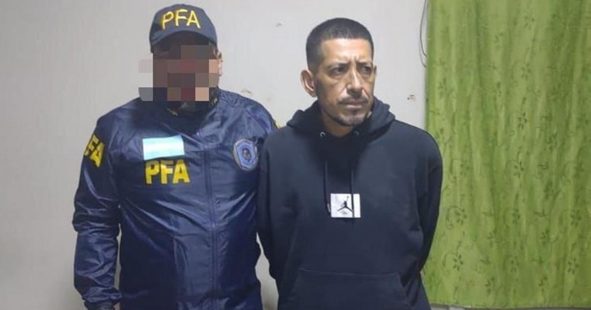 El líder narco Raúl Martín Maylli Rivera, conocido como "Dumbo", quien estaba prófugo desde hace casi un año y medio de la Justicia que le imputa el manejo de la venta de drogas en el barrio Padre Mugica.