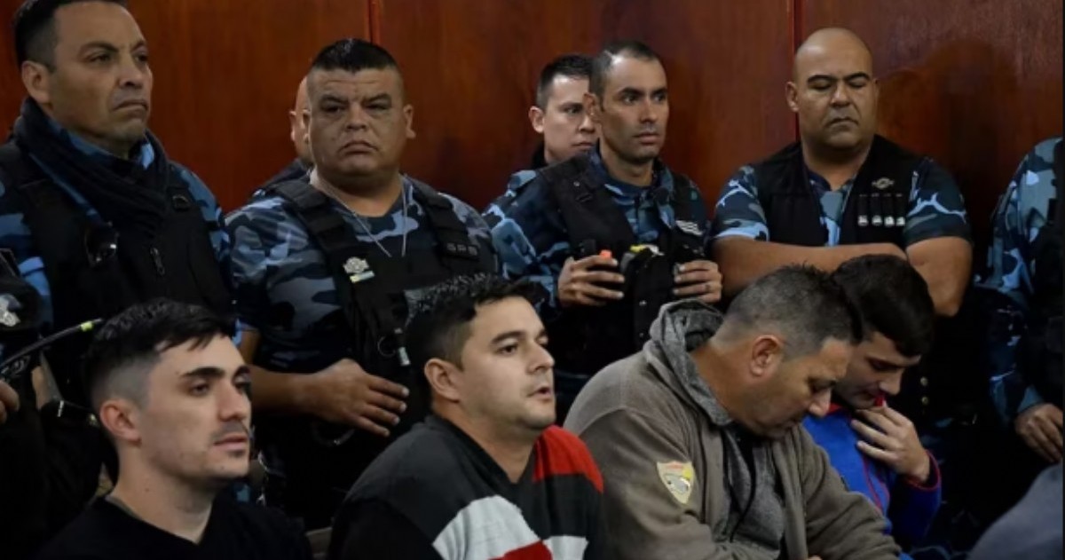 Los oficiales Leonardo Daniel Ecilapé, Manuel Monreal y Mariano Alejandro Ibáñez y el ex capitán Rubén Alberto García llegaron a esta instancia imputados por los delitos de homicidio agravado.