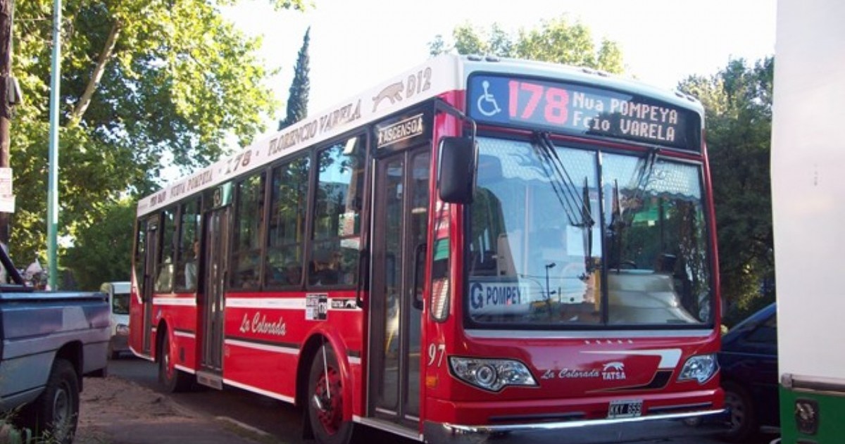 La Línea 178 tiene como cabecera de su trayecto la localidad bonaerense de Florencio Varela y el barrio porteño de Nueva Pompeya.