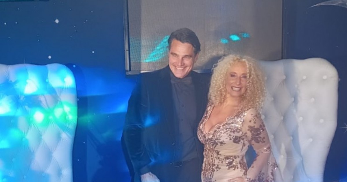 Fabiana Medrano presentó "A media noche entre tus manos" junto a Hernán Drago