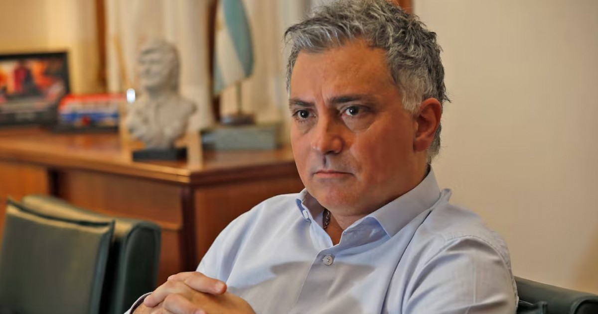 Sebastián Pareja fue criticado por defender públicamente un organismo que hoy enfrenta denuncias penales.