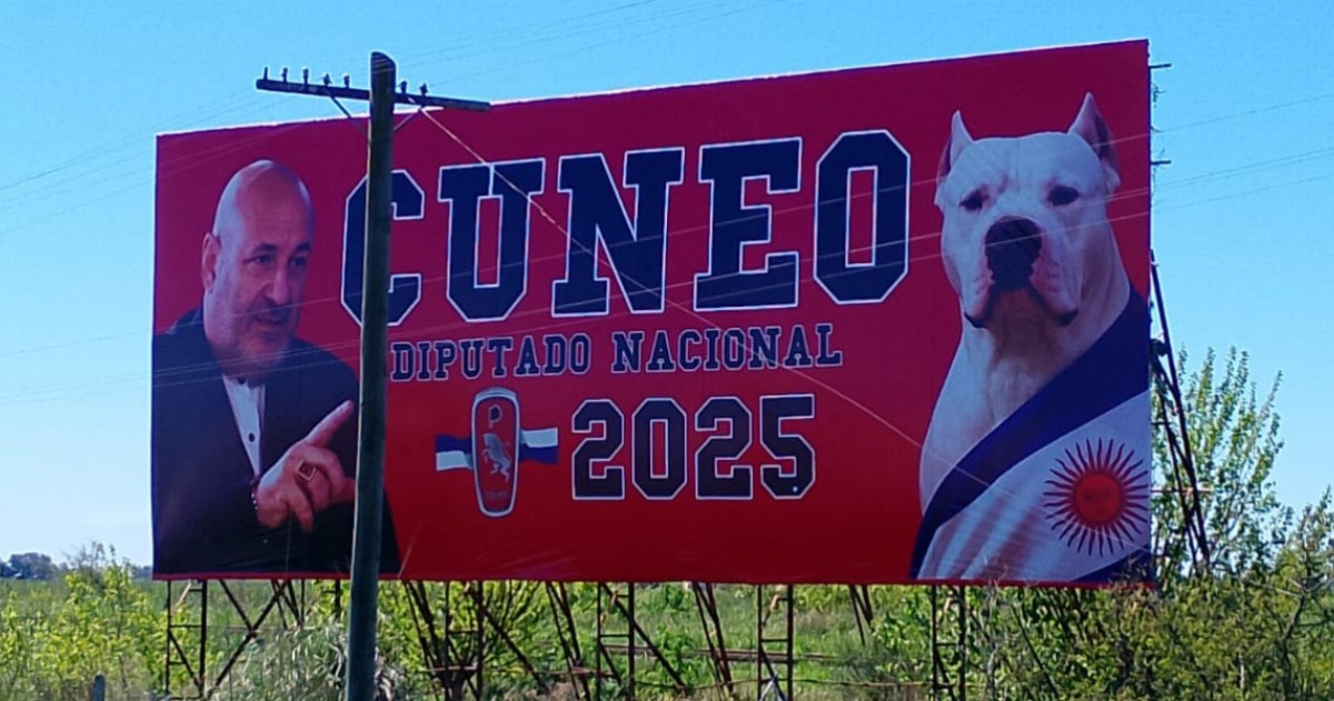 Santiago Cúneo apela a la sorpresa en Buenos Aires con carteles de campaña.