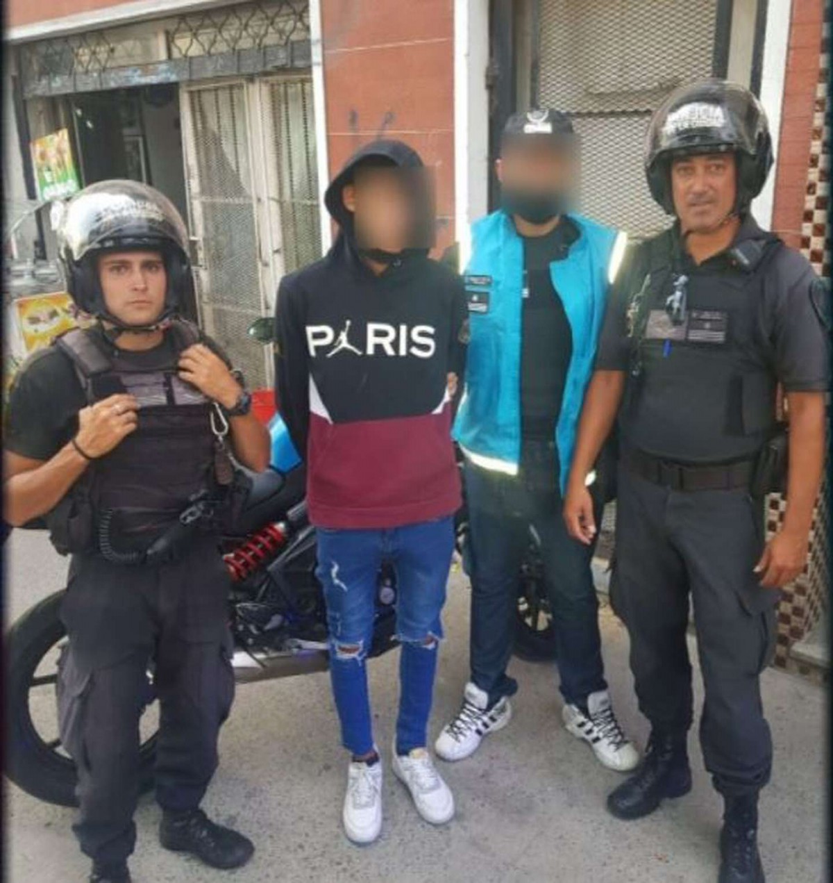 Por el hecho, hay un sospechoso de 23 años que se encuentra detenido.