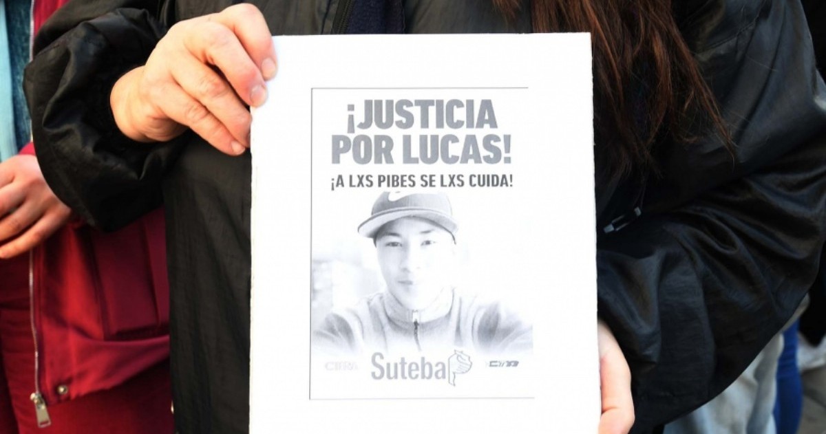 El joven que sobrevivió a los balazos tras la persecución policial en la que fue asesinado Lucas Verón, en 2020 en González Catán.