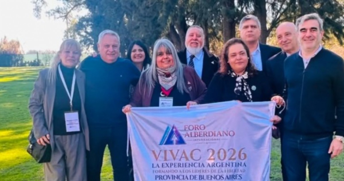 Mercedes alberga el fogón de Pareja mientras crecen las sospechas sobre quién pagó el costoso evento