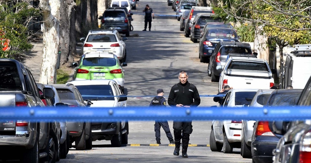 A dos meses del doble homicidio de José Enrique Del Rio y María Mercedes Alonso, el matrimonio asesinado a balazos en su casa de Vicente López, los fiscales volverán el próximo lunes a la escena del crimen.