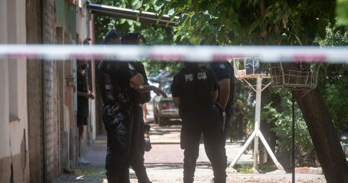 Una mujer de 68 años fue asesinada el sábado de tres balazos en una vivienda ubicada en el barrio Lencinas, de la localidad mendocina de Rivadavia.