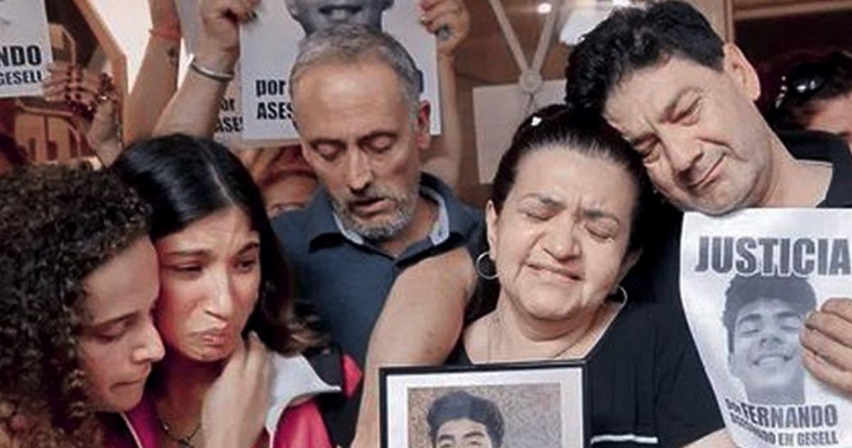 Este jueves se llevó adelante la cuarta audiencia del juicio por el crimen de Fernando Báez Sosa, el joven estudiante de derecho asesinado a golpes en enero de 2020 a la salida del boliche Le Brique en Villa Gesell.