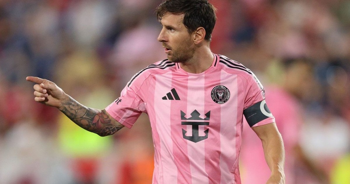 Lionel Messi afianza su papel como referente también fuera del vestuario.