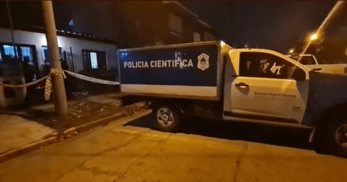 Un hombre de 80 años asesinó de un disparo de escopeta a su empleada doméstica y luego se quitó la vida. El hecho fue descubierto este sábado a la noche en una casa del barrio 9 de Julio de la ciudad de Mar del Plata.