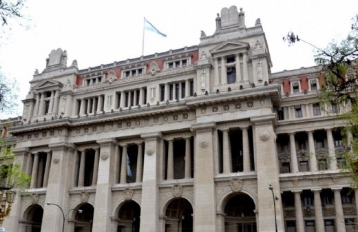 Intendentes del Conurbano miran con preocupación el freno judicial a los cobros municipales sin servicio