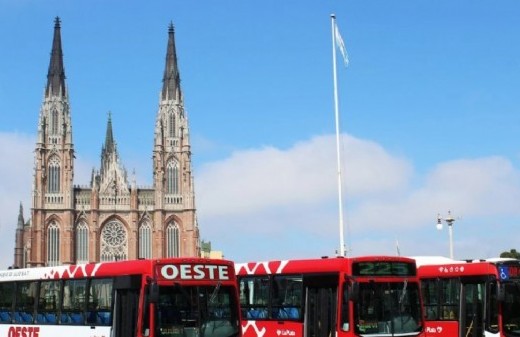 Con la cautelar vigente, La Plata analiza allanamientos por hechos ocurridos en una empresa de colectivos