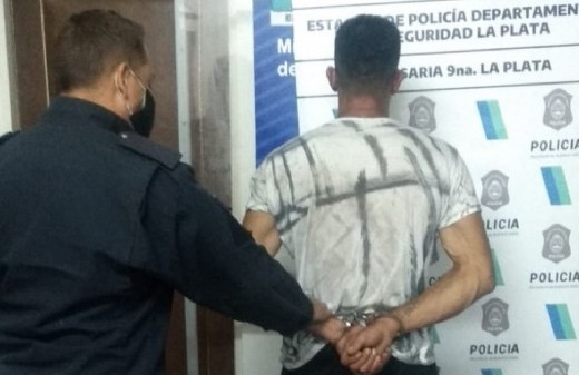 Un hombre detenido merodeando en la "Zona Roja" de La Plata con una pistola de réplica