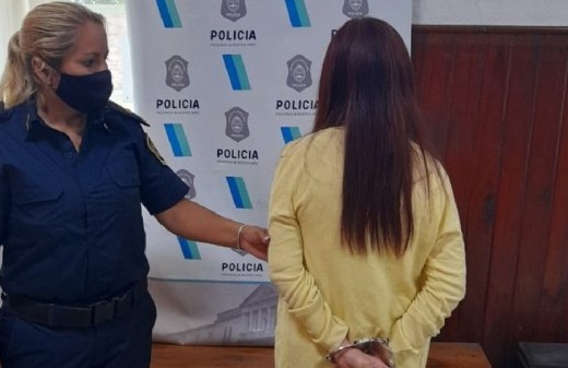 La Plata: detenida por apuñalar en la espalda a su hija tras una discusión en Villa Elisa