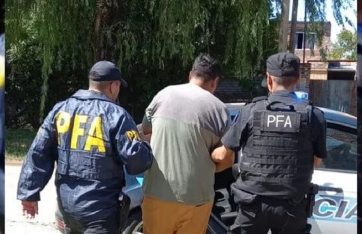 Santa Fe: cayó un narco tras encontrarlo escondiendo droga