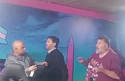 Mario Casalongue vio interrumpido su streaming por una pelea entre invitados de distintas corrientes