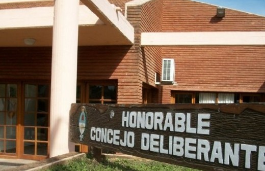 Barrera suma otro frente político tras el pedido de la oposición de Villa Gesell para acceder al expediente completo