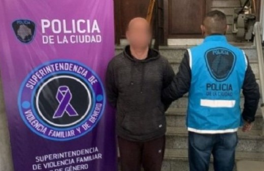 Ciudad de Buenos Aires: conoció a una mujer por Facebook y la invitó a su departamento en Flores para poder abusar de ella