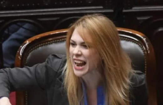 ¿De qué sirve una diputada que solo sabe escupir y ser escupida?