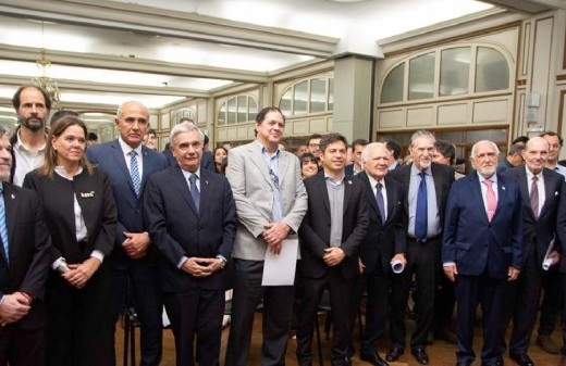 Entregaron el título de Doctor "Honoris Causa" a quienes integraron la Cámara Federal en el Juicio a las Juntas
