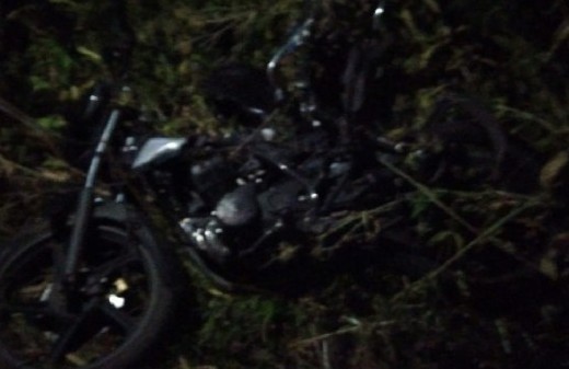 Terrible accidente en Magdalena: una pareja y un nene iban en moto y murieron tras ser embestidos por un auto