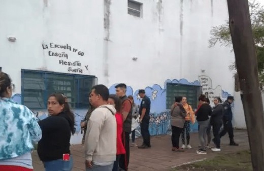Denuncian al Gobierno de Mariel Fernández por la falta en el inicio de clases de Moreno