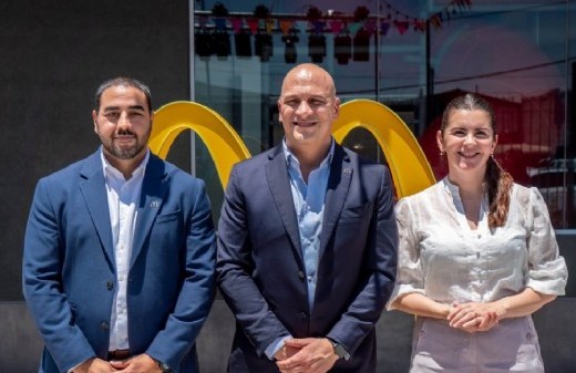 Moreno sigue sin Terminal de Ómnibus pero celebra la apertura de un nuevo McDonald's