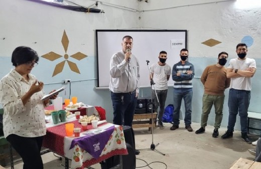 La Plata: los padres de Micaela brindaron una charla a personas privadas de libertad en una cárcel bonaerense
