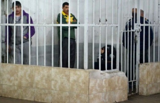 La Plata: un preso fingió que era un docente y se escapó de la cárcel de Olmos por la puerta principal