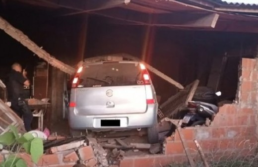 Moreno: manejaba alcoholizado, se incrustó en una vivienda y murieron dos nenes de 13 y 7 años