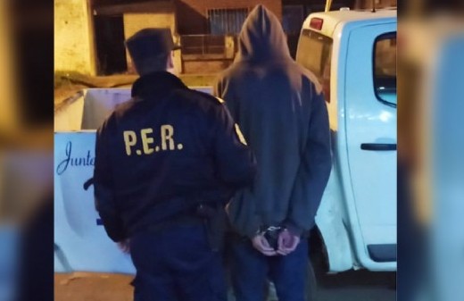 Entre Ríos: detuvieron a un hombre que tomó a su madre del cuello y la echó de la casa